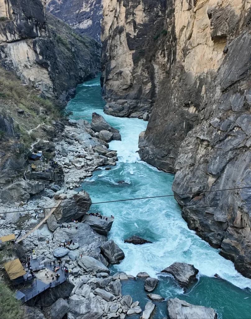 Day 3 — Tiger Leaping Gorge · First Bend of the Yangtze · Dukezong Ancient Town