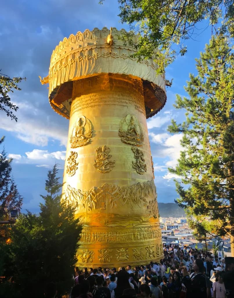 Day 3 — Tiger Leaping Gorge · First Bend of the Yangtze · Dukezong Ancient Town