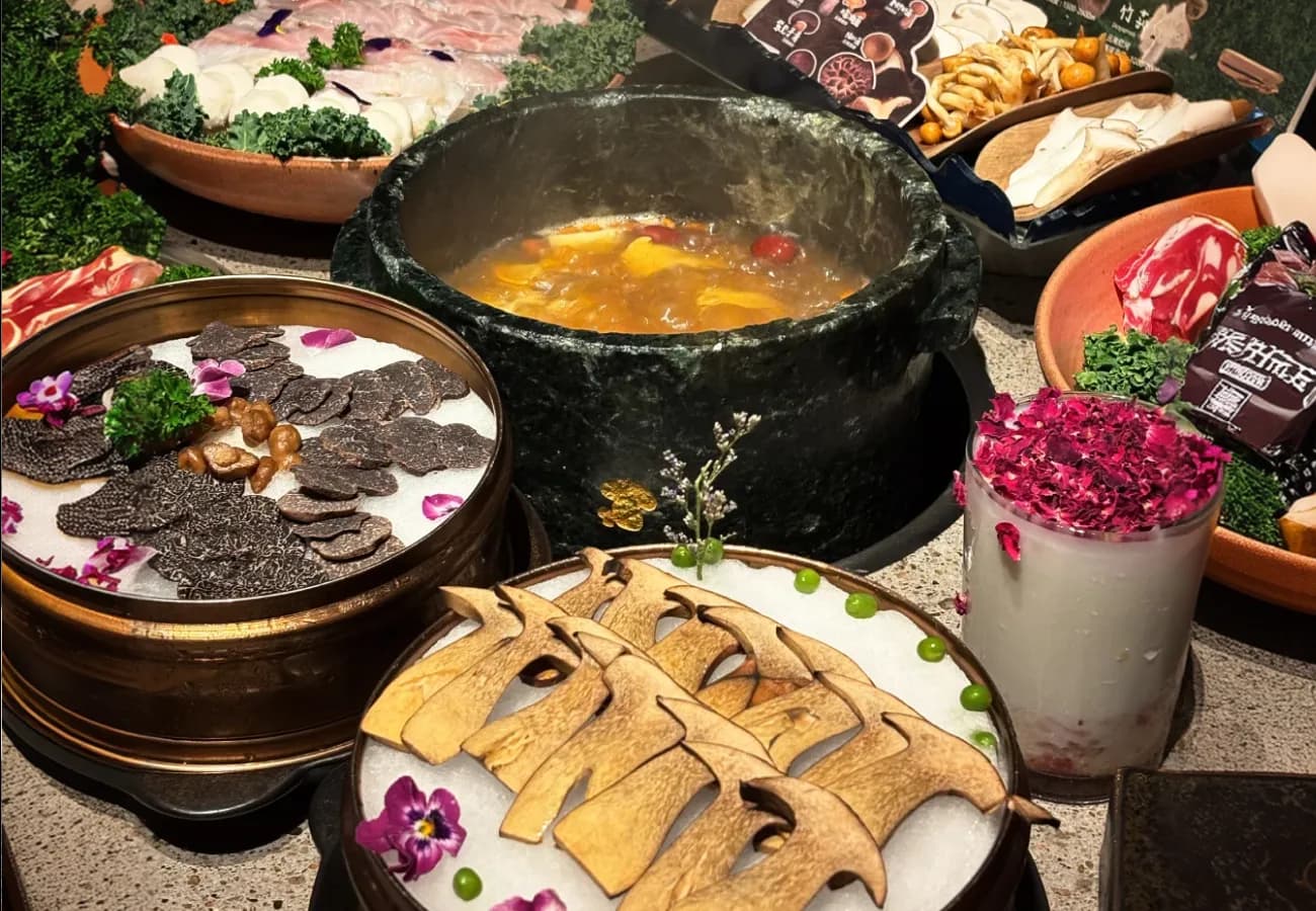 Mushroom Hot Pot