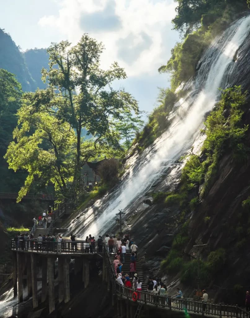 Day 2 — Lingshan · Wangxian Valley