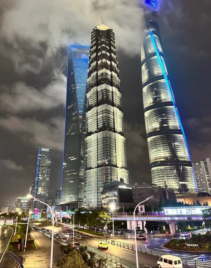 Day 2 — Jing'an Temple · The Louis Shanghai · Nanjing Road · City God Temple · Yu Garden Mall & The Bund Night View