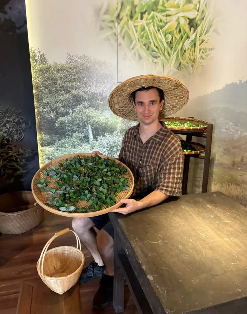 Day 1 — West Lake · Longjing Tea Garden · Wulin Night Market