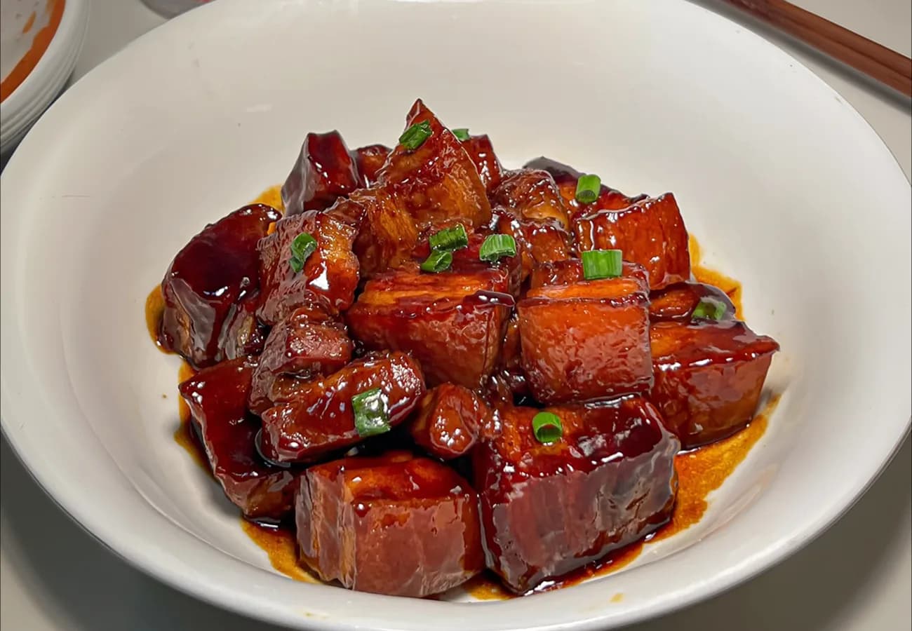 Braised pork belly in Brown Sauce
