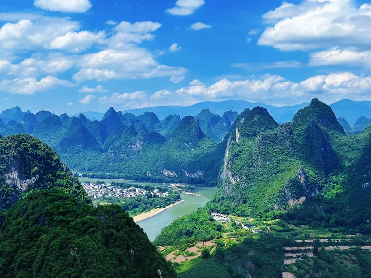 Best Time to Visit Guilin: Misty Spring vs Clear Autumn (Not One Weather Chart)