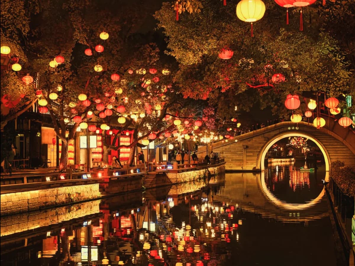 Holidays in China: The Seven Statutory Breaks and How Tiao Xiu Works