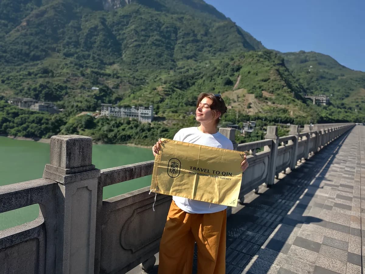 Solo Travel China: A Private Car for One Is Still Private