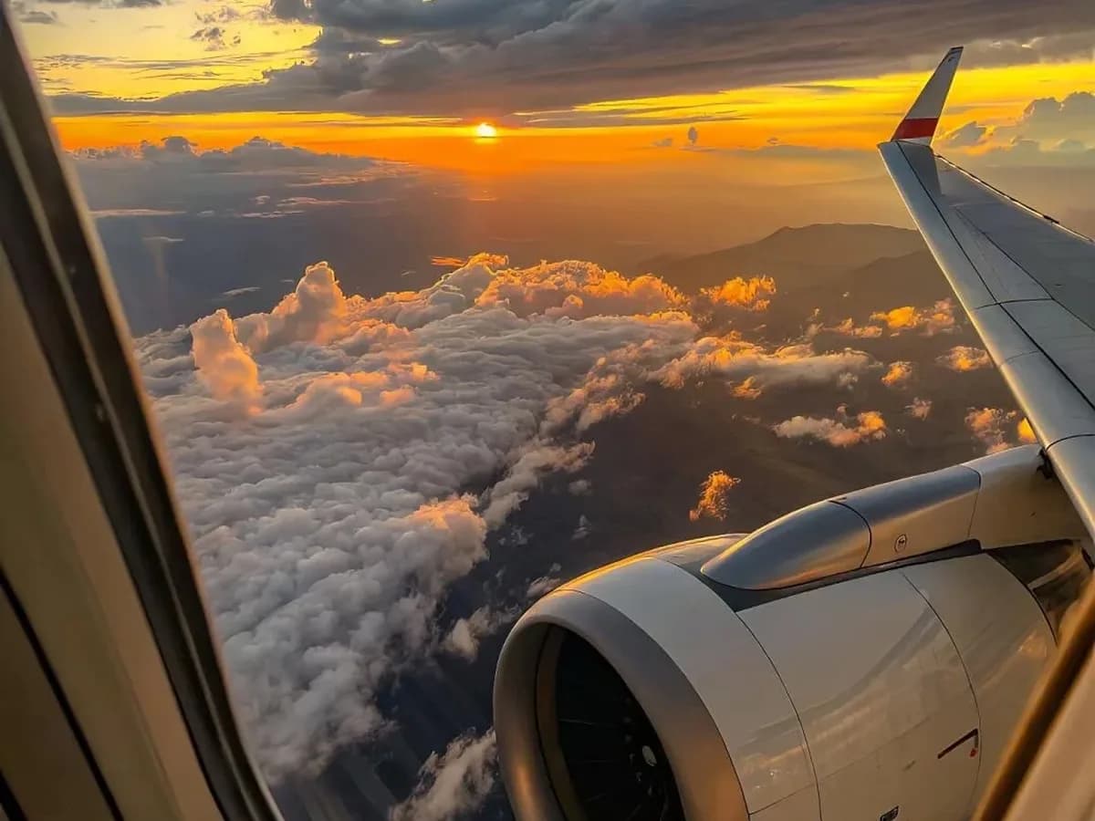 Flight to China How Long: The Hours Are a Range, the Palace Is Not Day One