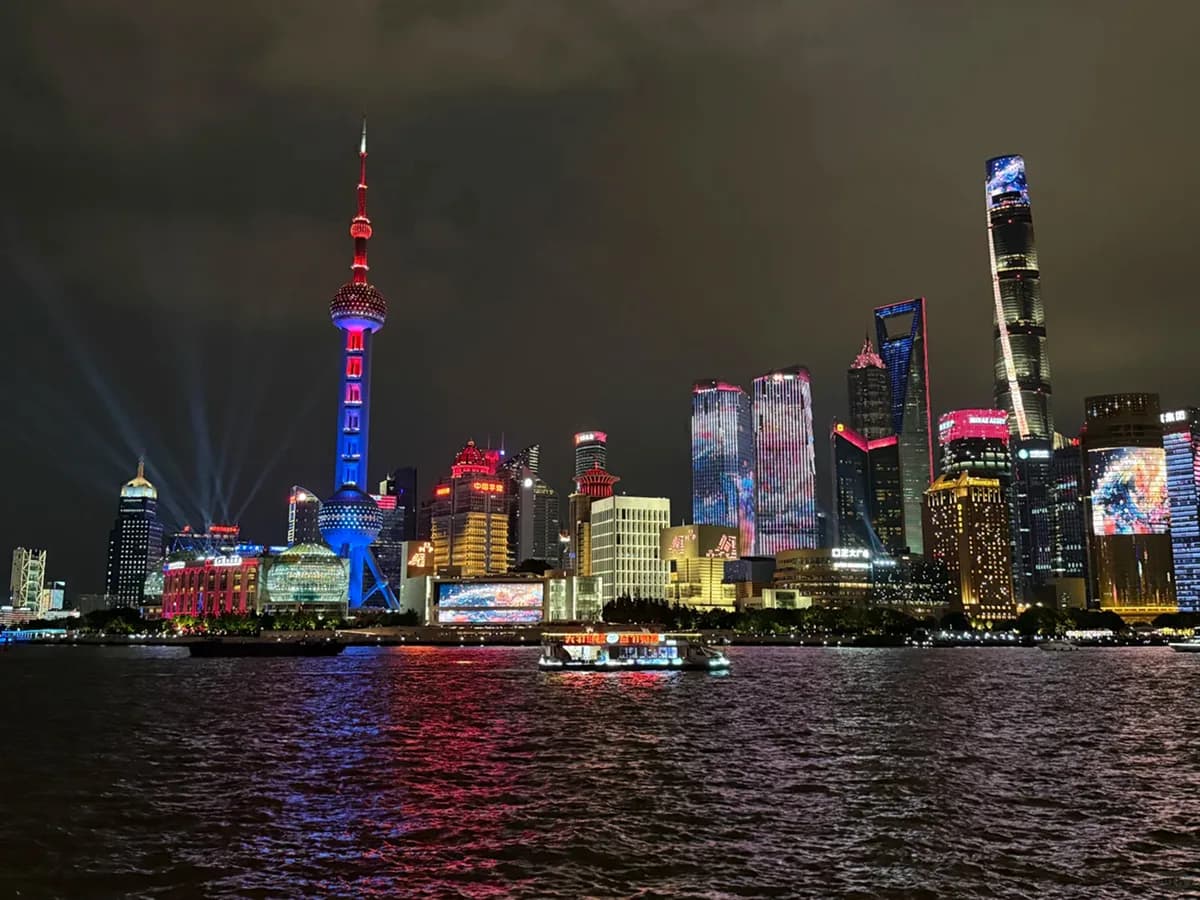 China Vacation: Pick the Arc Before a Brochure Week