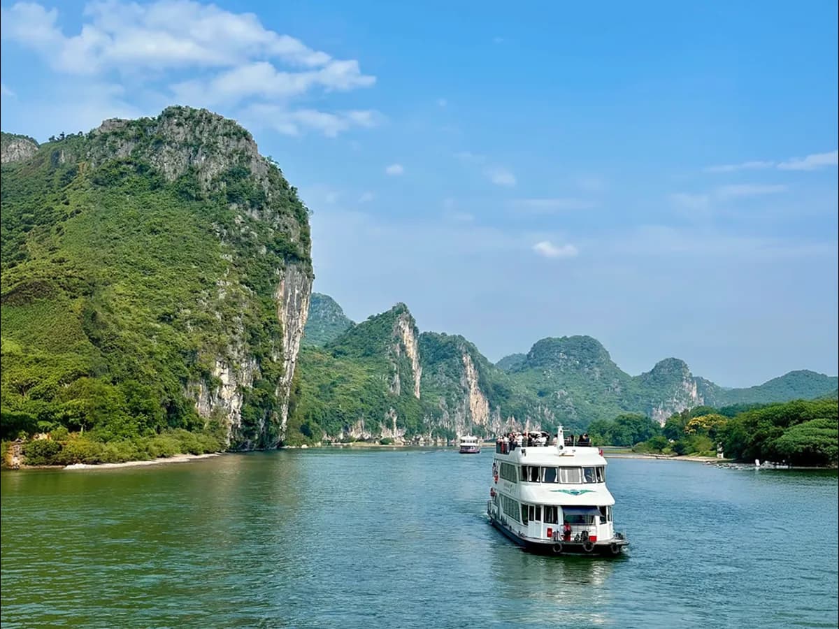 Best China Tour Companies: Check the Contract, Not the Logo