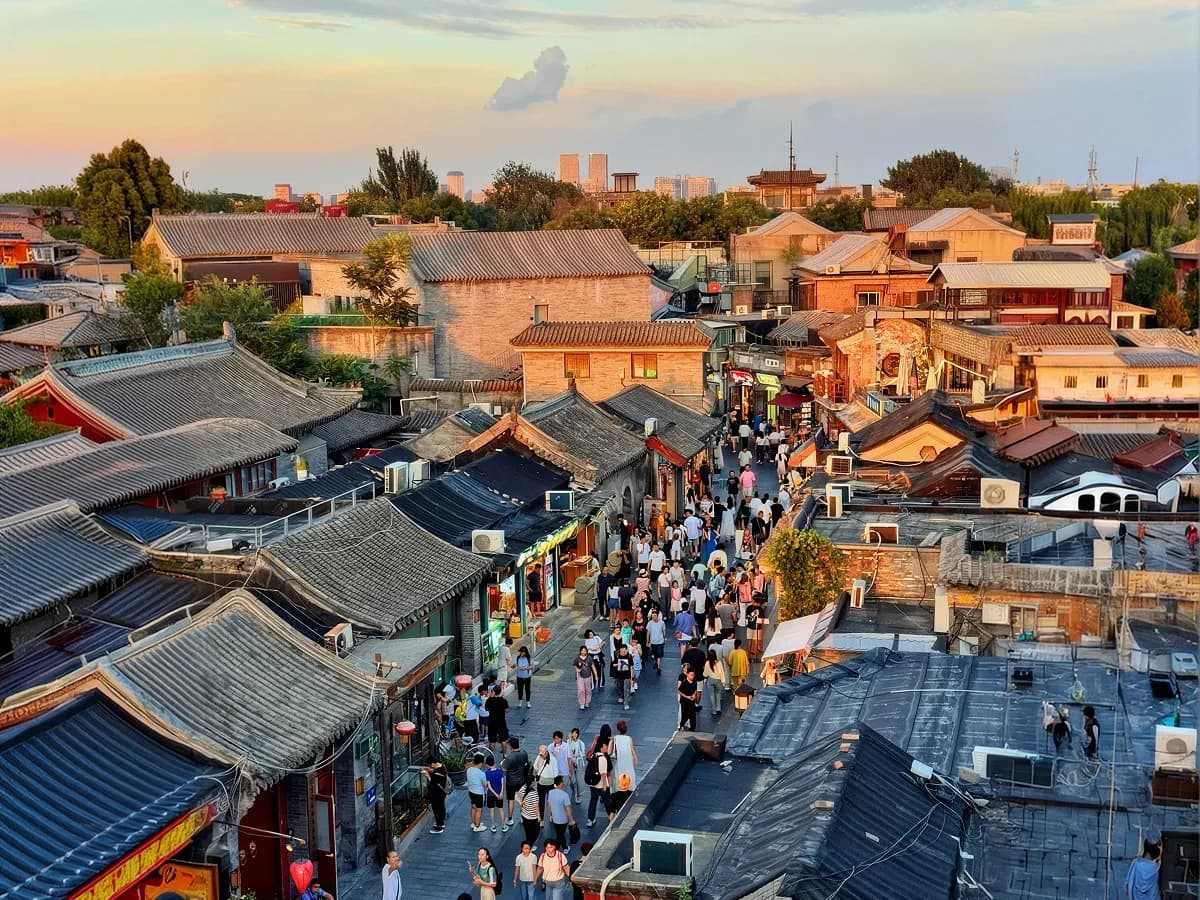 Nanluoguxiang Hutong: A Souvenir Street, Not the Hutong Day