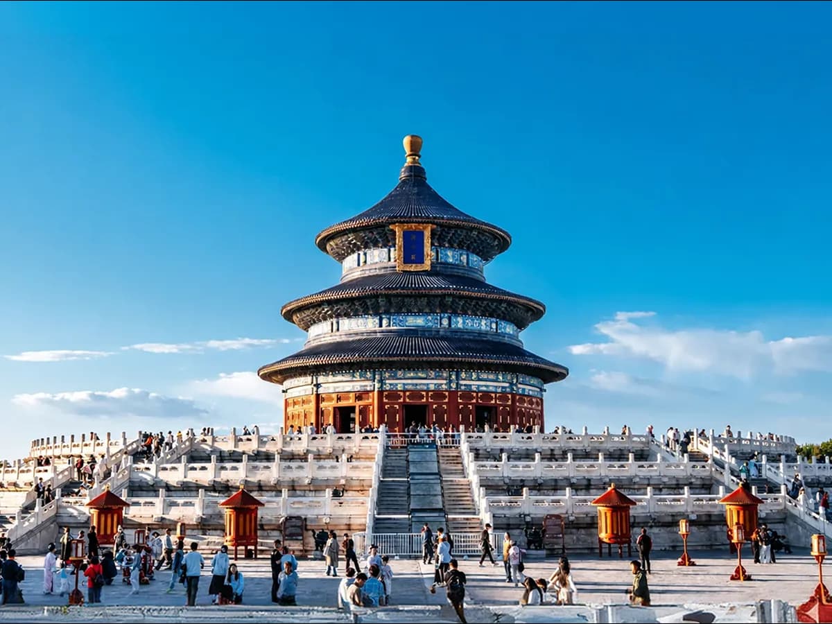Hiring a Private English-Speaking Tour Guide in China: What the Job Titles Actually Mean