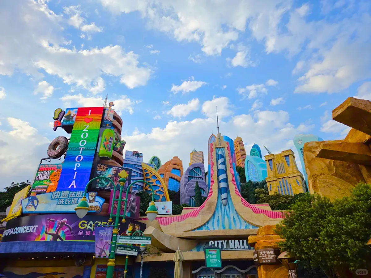 Shanghai Disneyland castle — keep on a separate day from Zhujiajiao