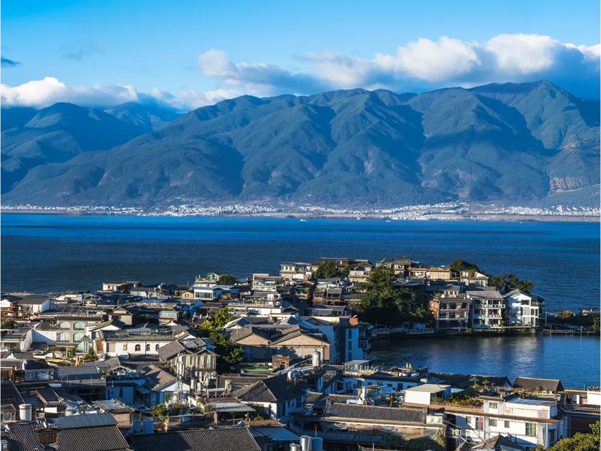 Erhai Lake in Dali on a one-region China 14 day itinerary