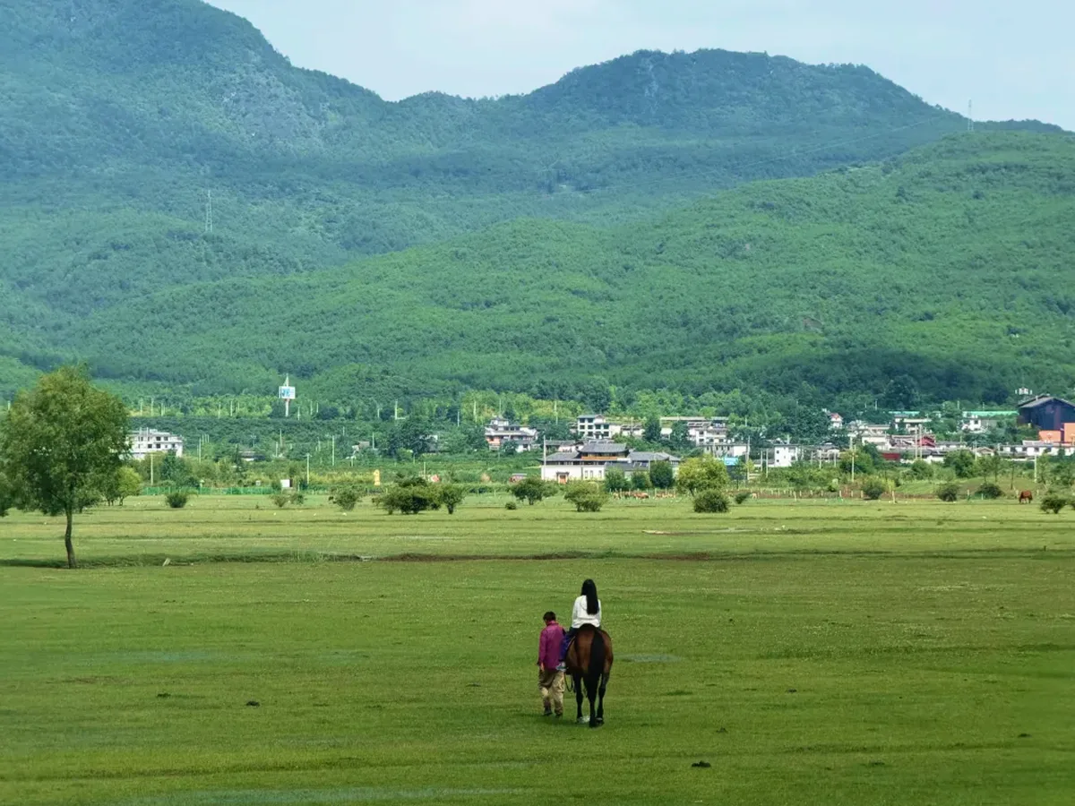 Lashihai Horse Riding